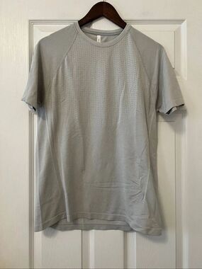 Ten Thousand Men’s Seamless Performance Shirt